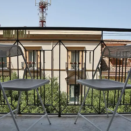 Sunny Flat - Self 아파트