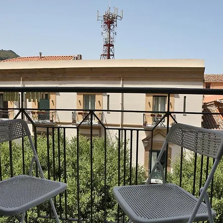 Sunny Flat - Self * 체팔루