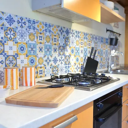 Sunny Flat - Self 체팔루