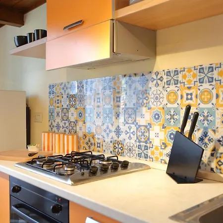 Sunny Flat - Self 아파트 *