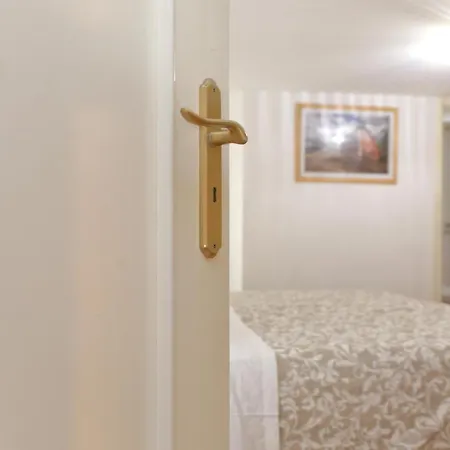 Sunny Flat - Self * 체팔루