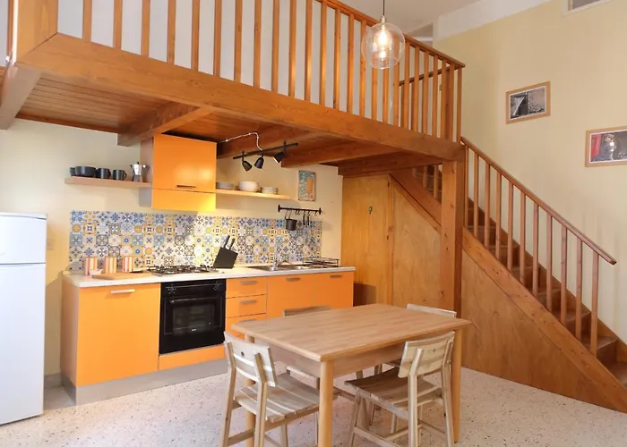 Sunny Flat - Self Cefalú